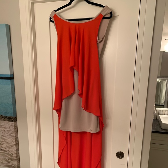 Unique high low Dress! 🍊 - Picture 2 of 4